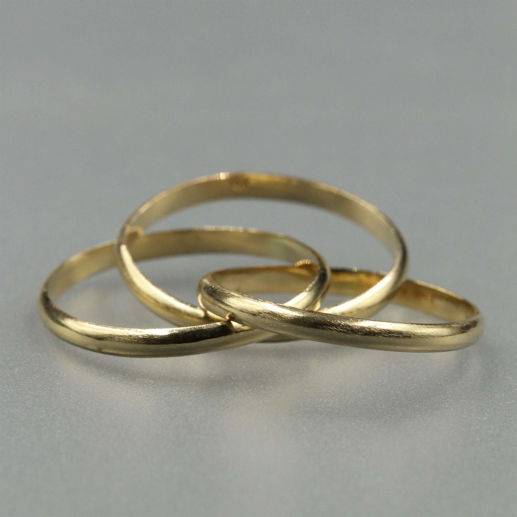 Interlocking rings clearance wedding